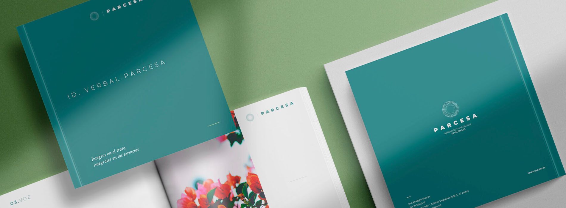 Mockup de manual de marca de Parcesa